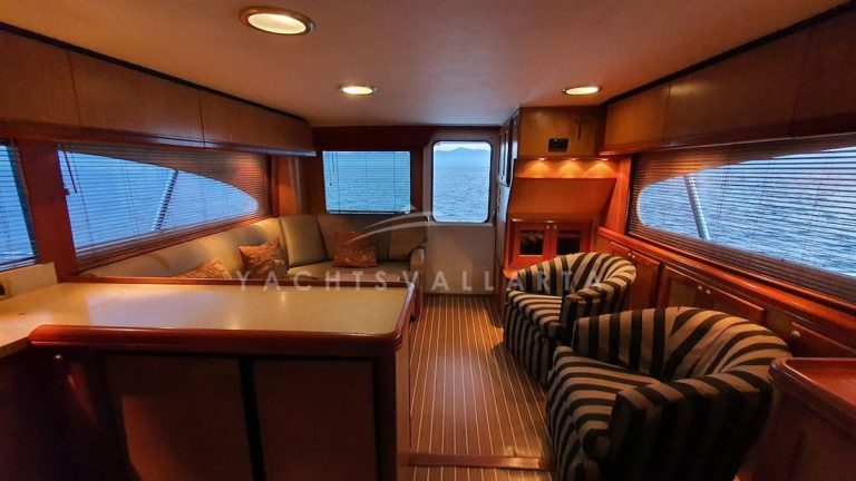 Galley, Bar & Couches