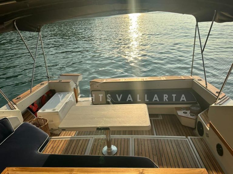 Transom door & Al Fresco Dinning