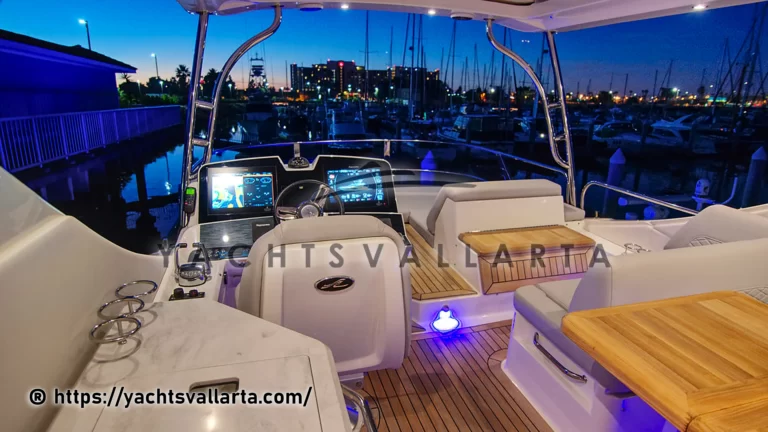 searayl55fly2018_yacht_rental_puerto_vallarta (10)