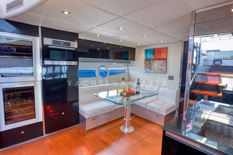 Lower deck fully equipped Galley & Dinner